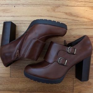 Elipsa Mae Dark Tan Leather Pump Heels